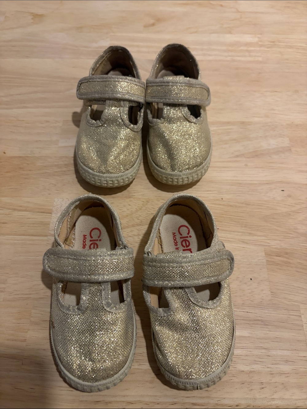 Cienta Gold Glitter Mary Jane Toddler Shoe Bundle Size 21 & 22 EU - 5 & 6 US